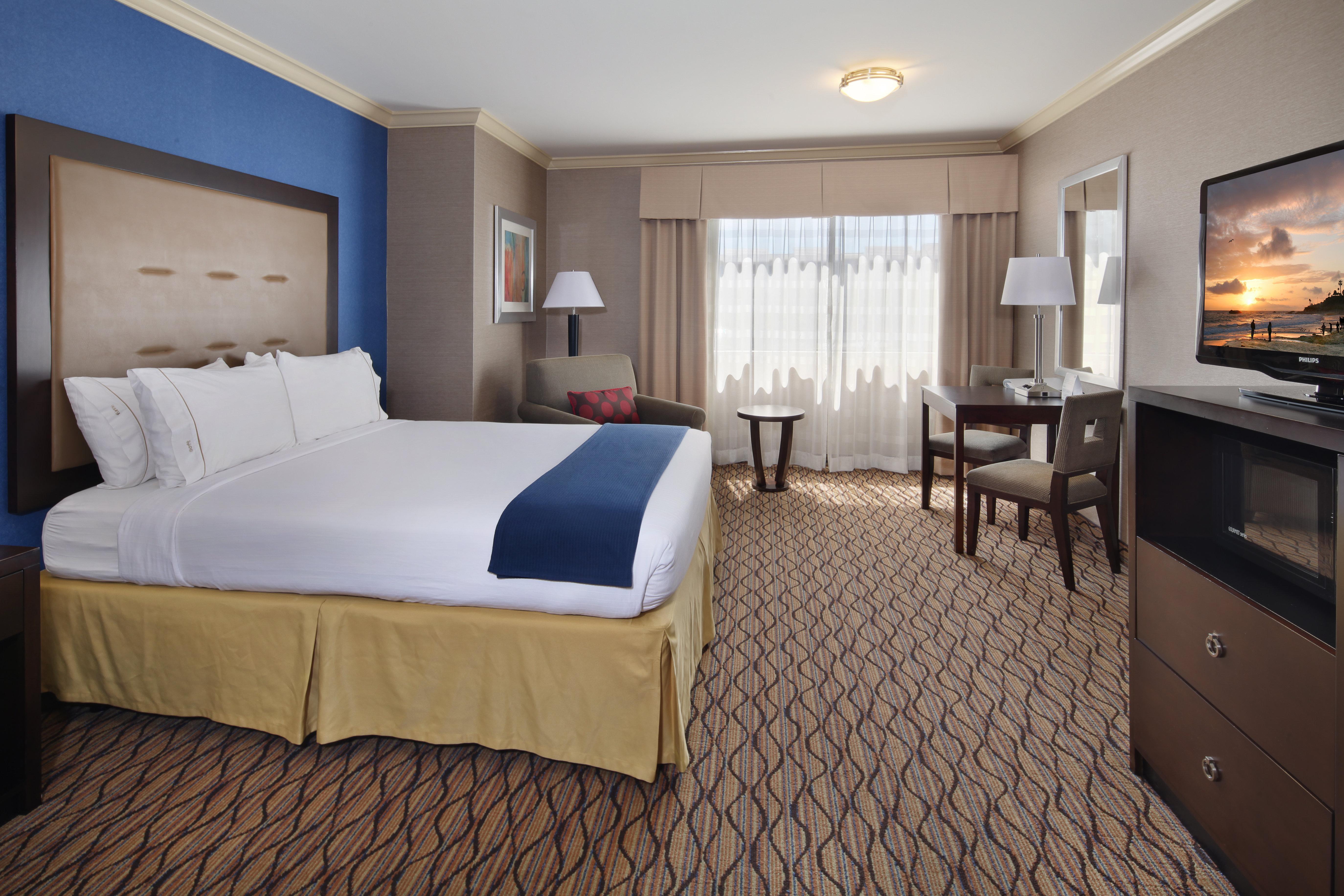 Holiday Inn Express Port Hueneme By Ihg Exterior photo