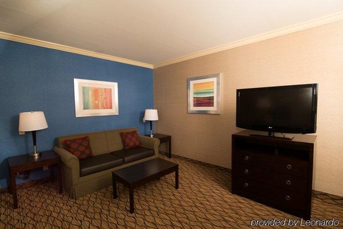 Holiday Inn Express Port Hueneme By Ihg Exterior photo